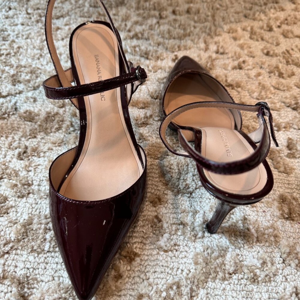 Banana Republic Madison 12-Hour Ankle-Strap Pump, Burgundy size 8.5